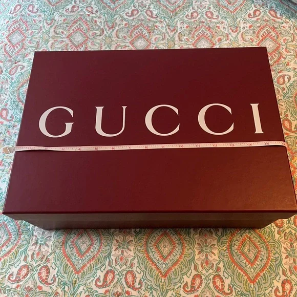 Large Gucci box 16x 11x 6 - Picture 2 of 3